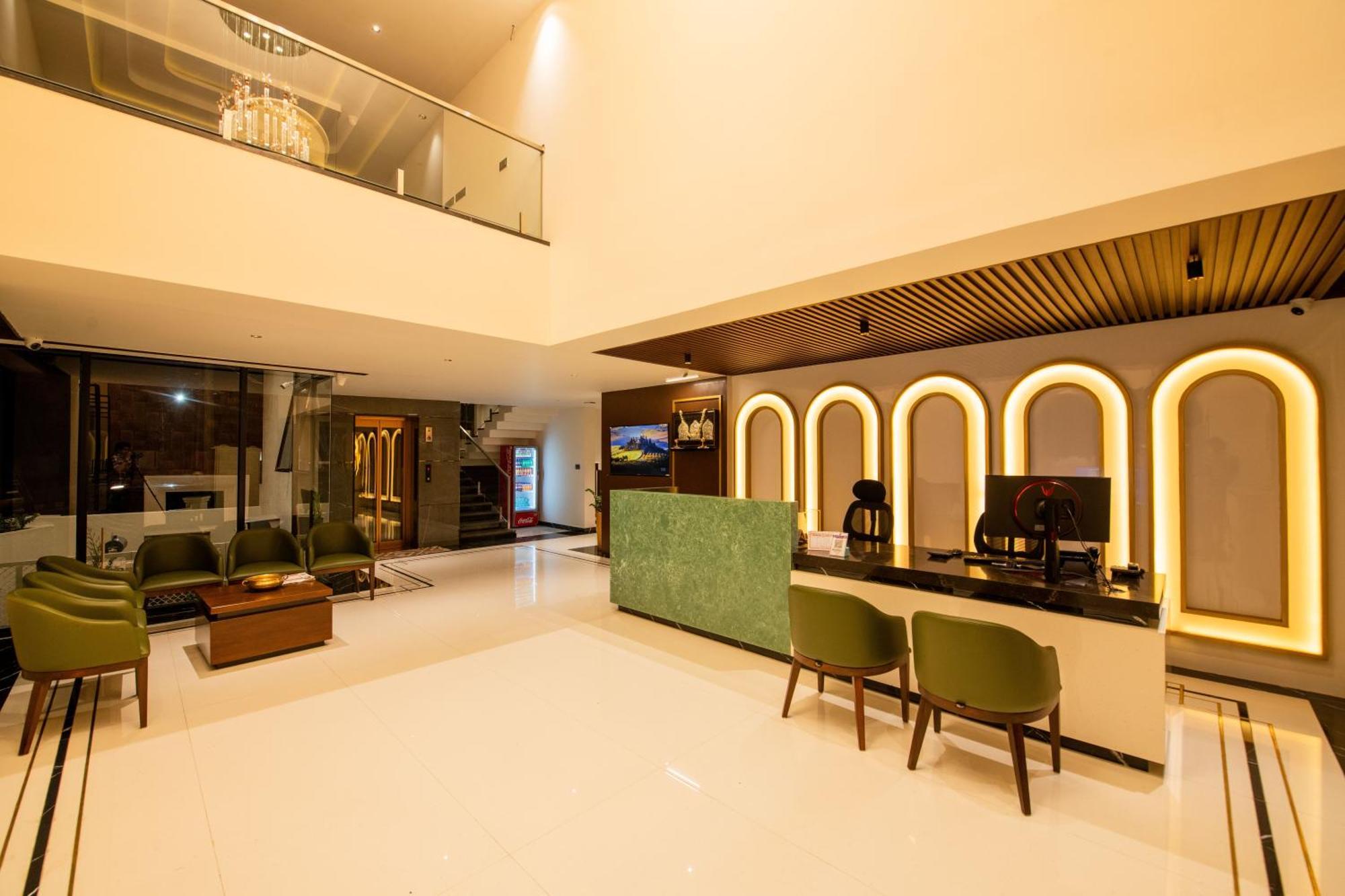 Hotel Mysore Radiance Buitenkant foto
