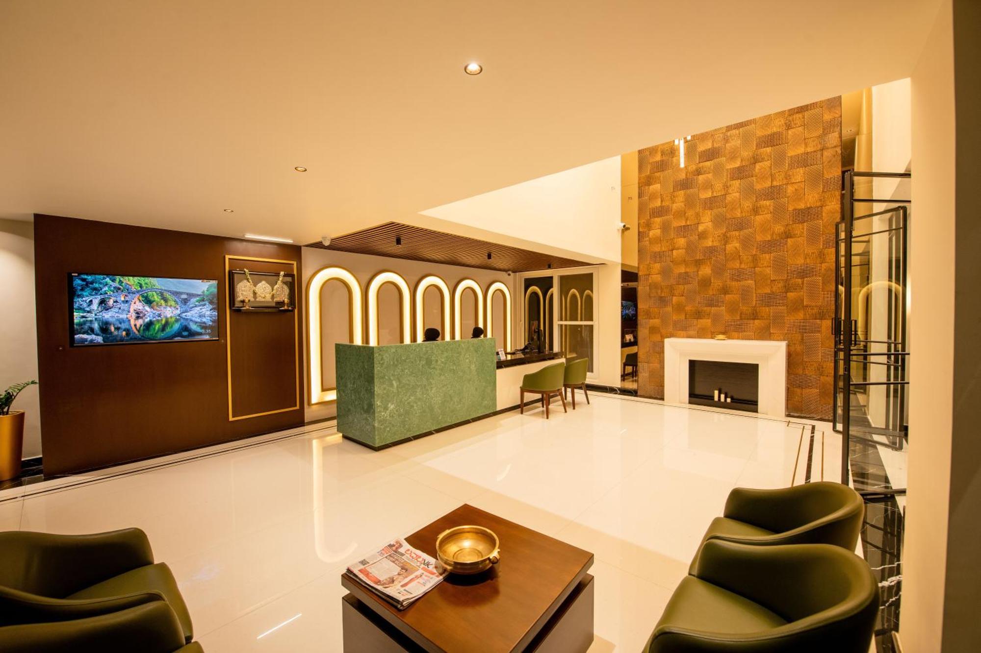 Hotel Mysore Radiance Buitenkant foto