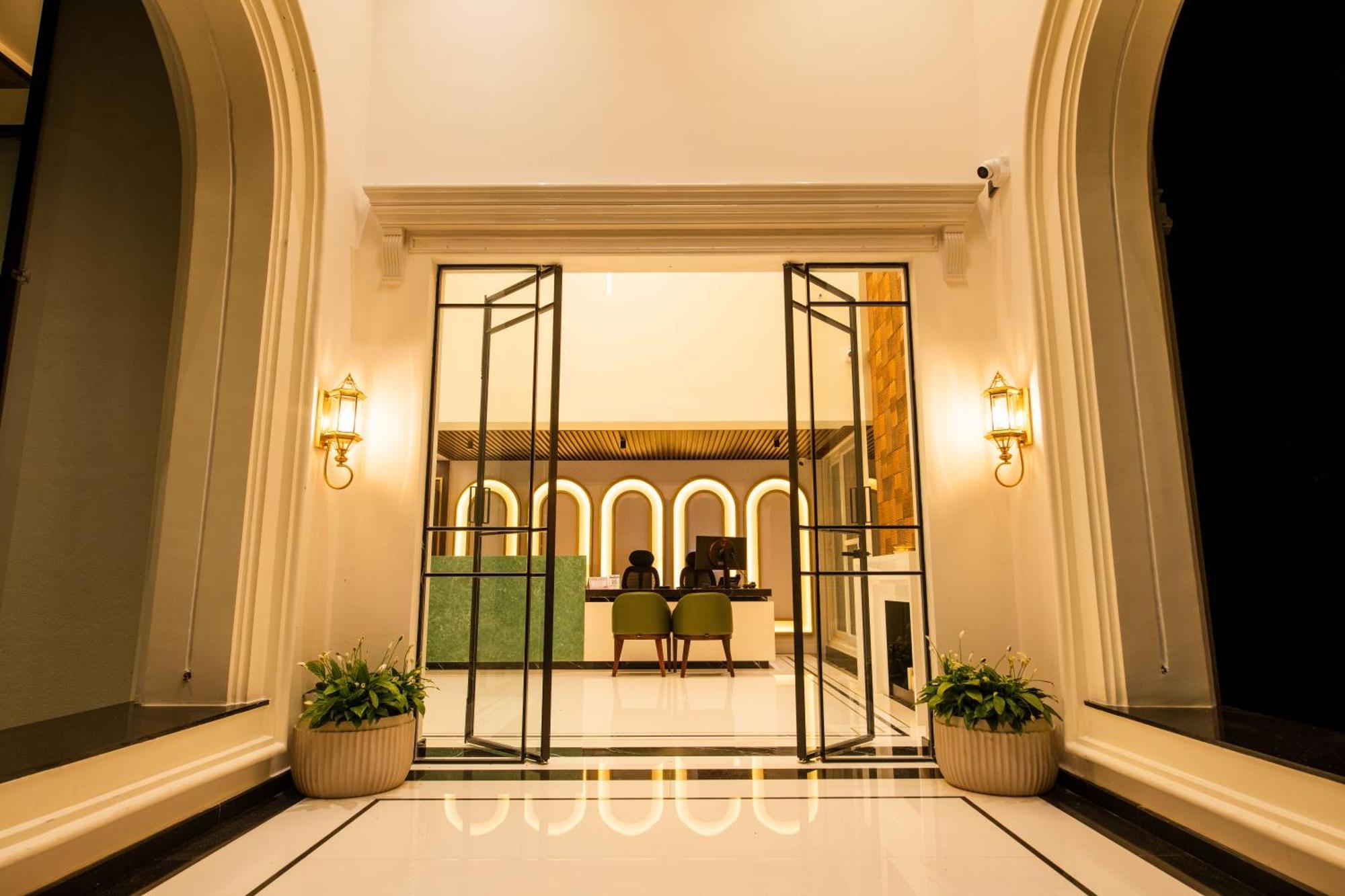 Hotel Mysore Radiance Buitenkant foto