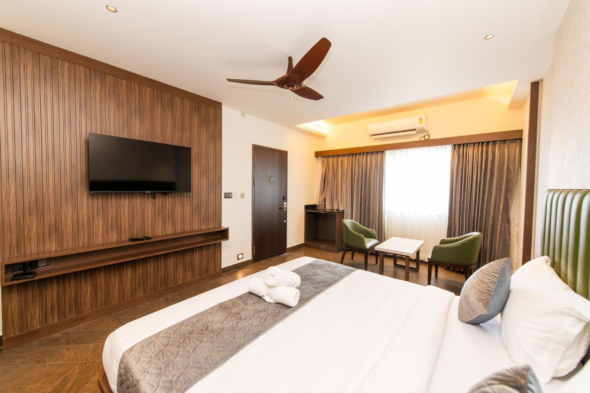 Hotel Mysore Radiance Buitenkant foto