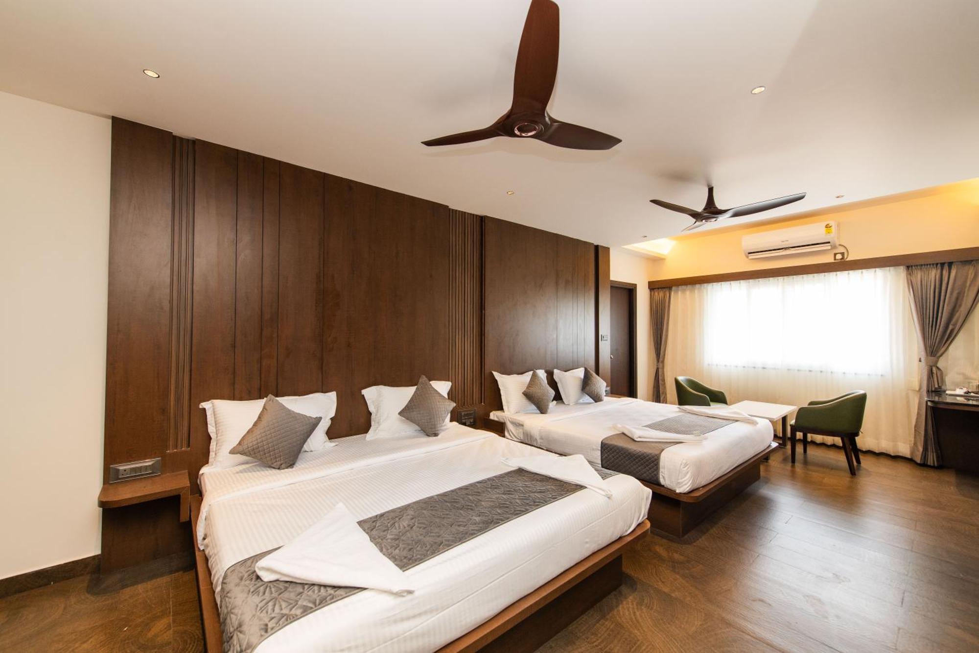 Hotel Mysore Radiance Buitenkant foto